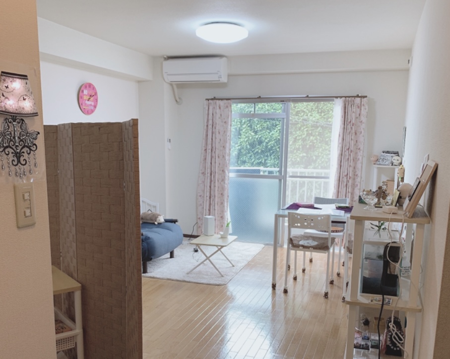 隠れ家的占いcafe&エステサロン Reborn story